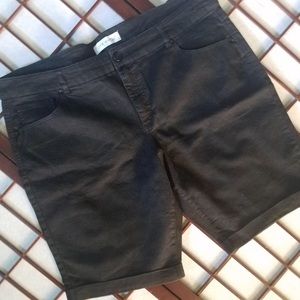 PURE ENERGY BLACK SHORTS SIZE 22W